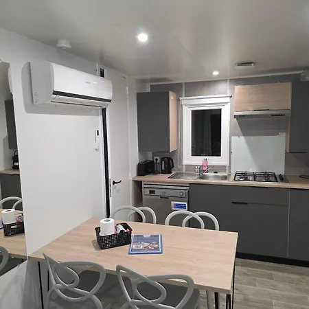 Sejour Normandie - - Mobilhome Confort 3ch-6p Avec Clim Et Tv - 5 Etoiles - H334 * Houlgate